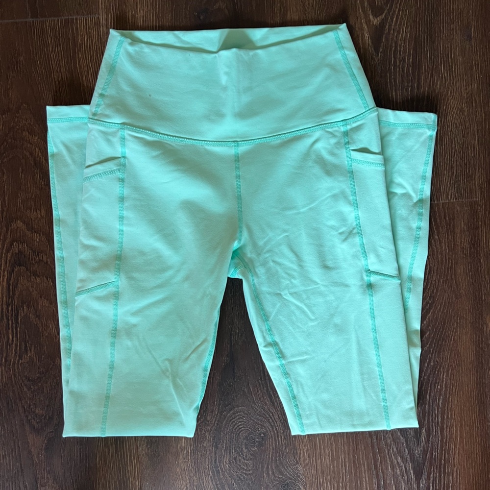 Buffbunny Light Blue leggings in size small